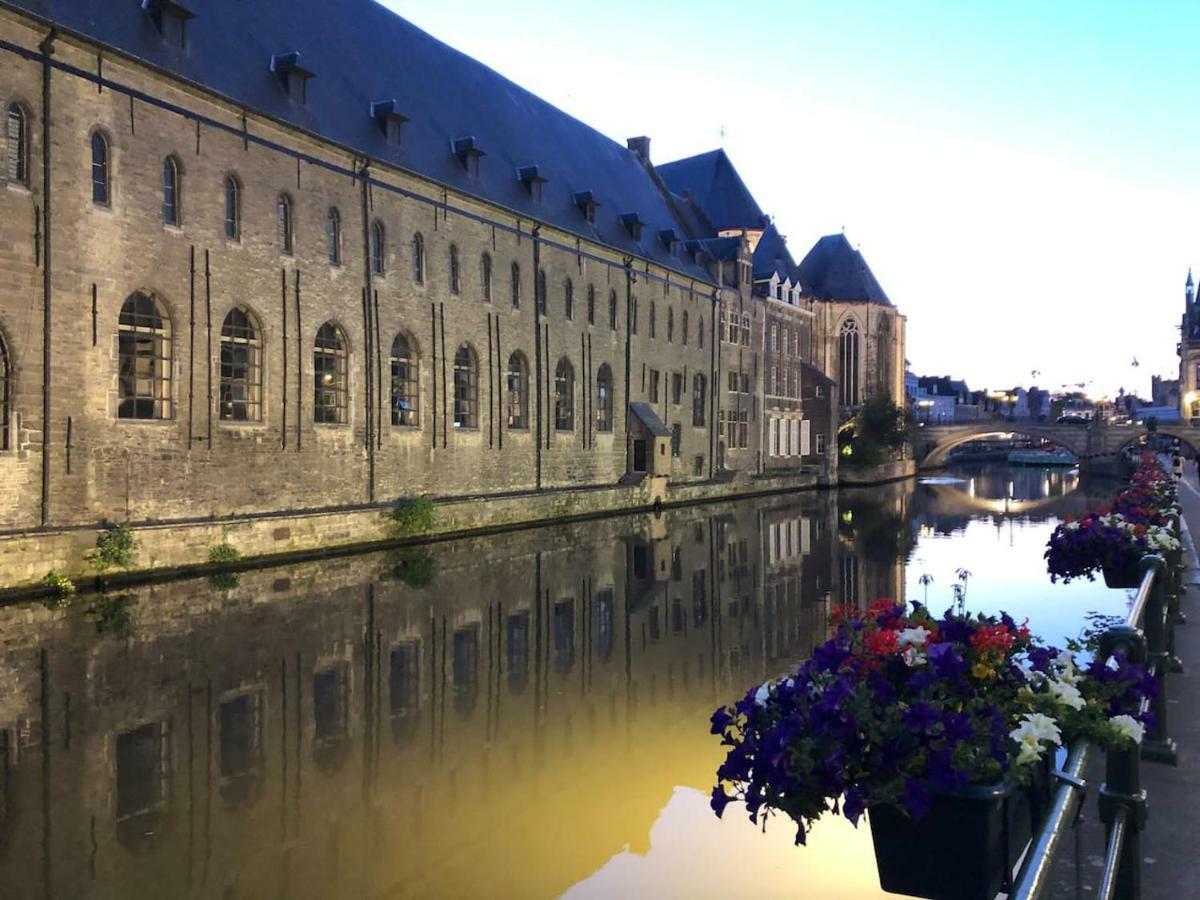 Studio Medieval City Center At River De Leie Gent Exterior foto